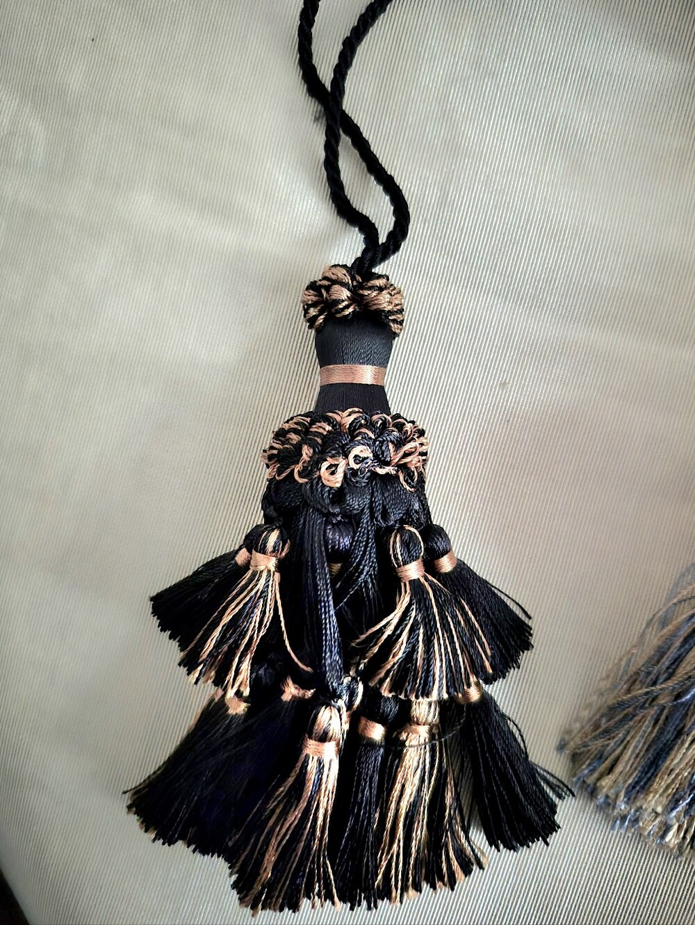 Tassel Decor Lot (10) Black & Gold
